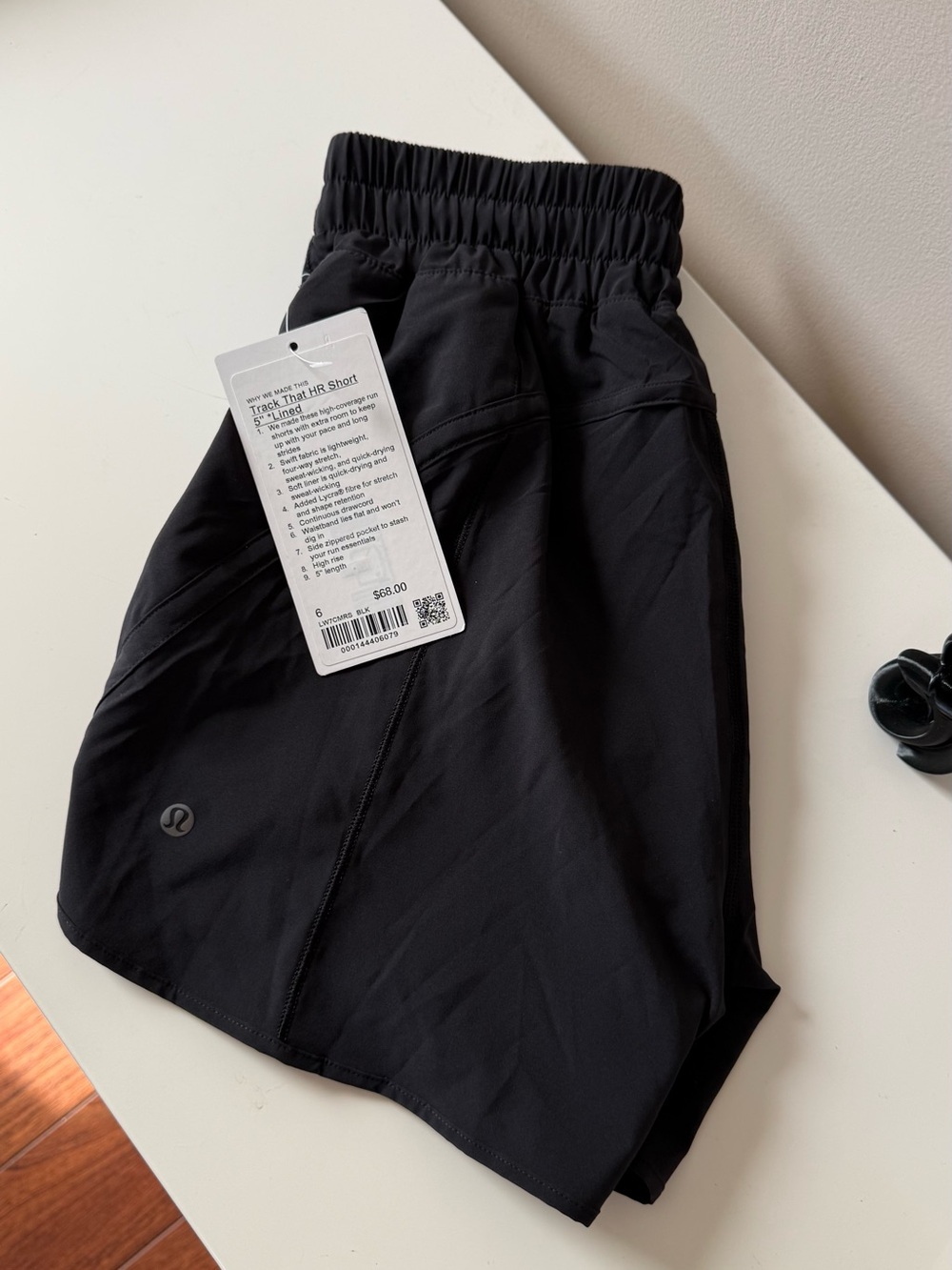 Lululemon size 6 track that HR shorts 5” black